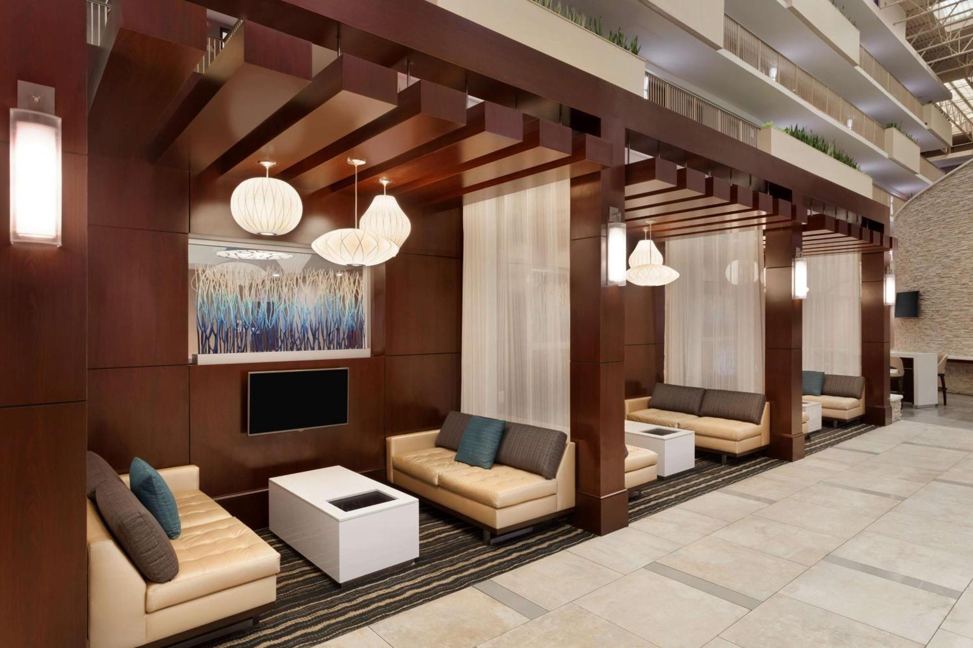 Embassy Suites By Hilton Atlanta Airport College Park Екстериор снимка