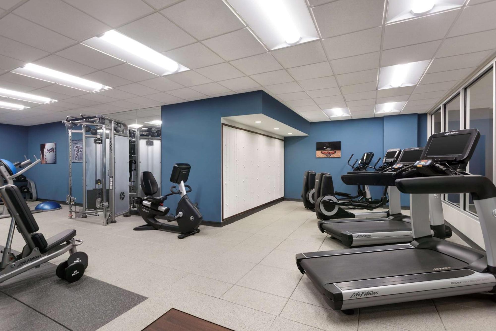 Embassy Suites By Hilton Atlanta Airport College Park Екстериор снимка
