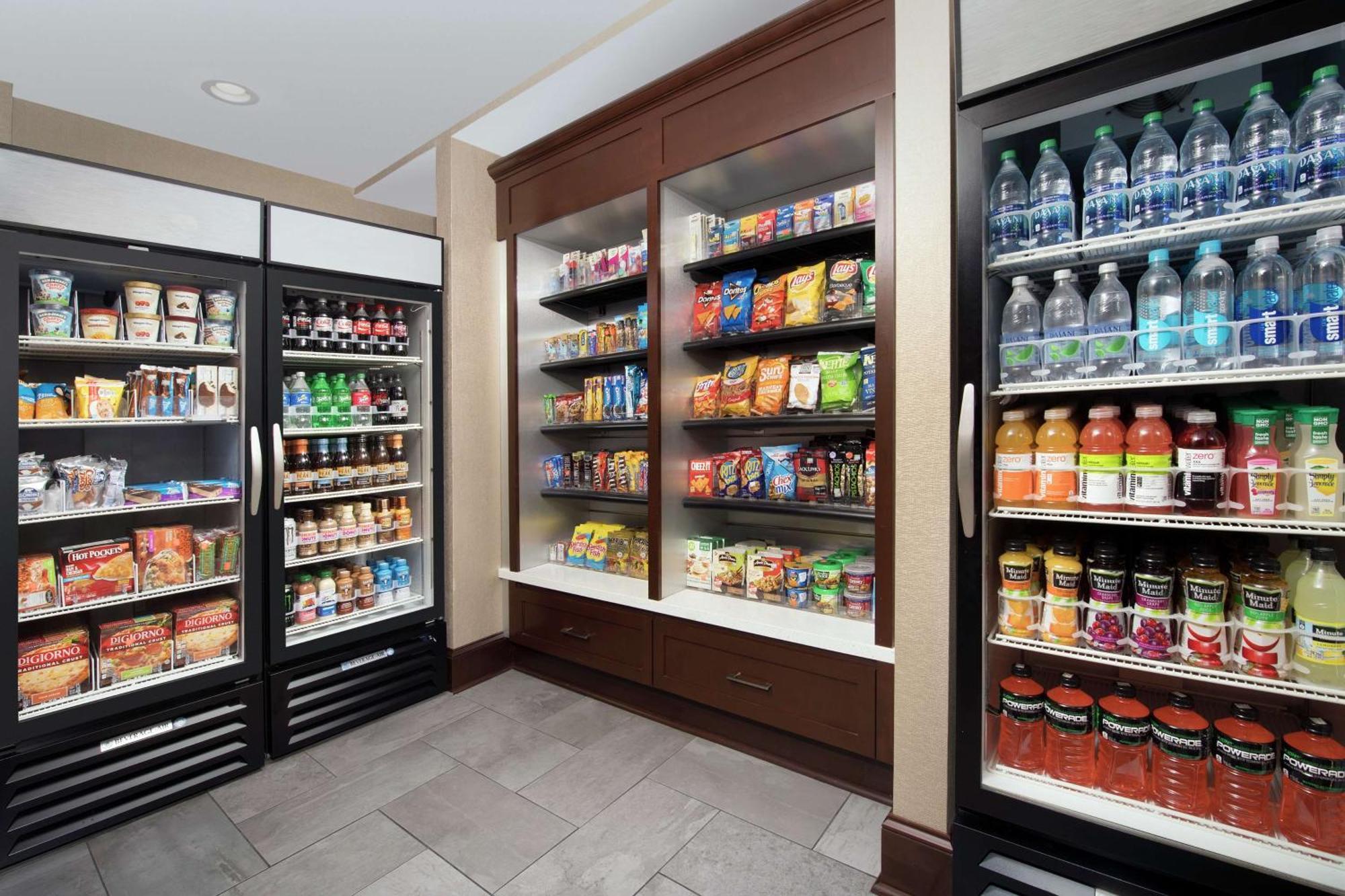 Embassy Suites By Hilton Atlanta Airport College Park Екстериор снимка