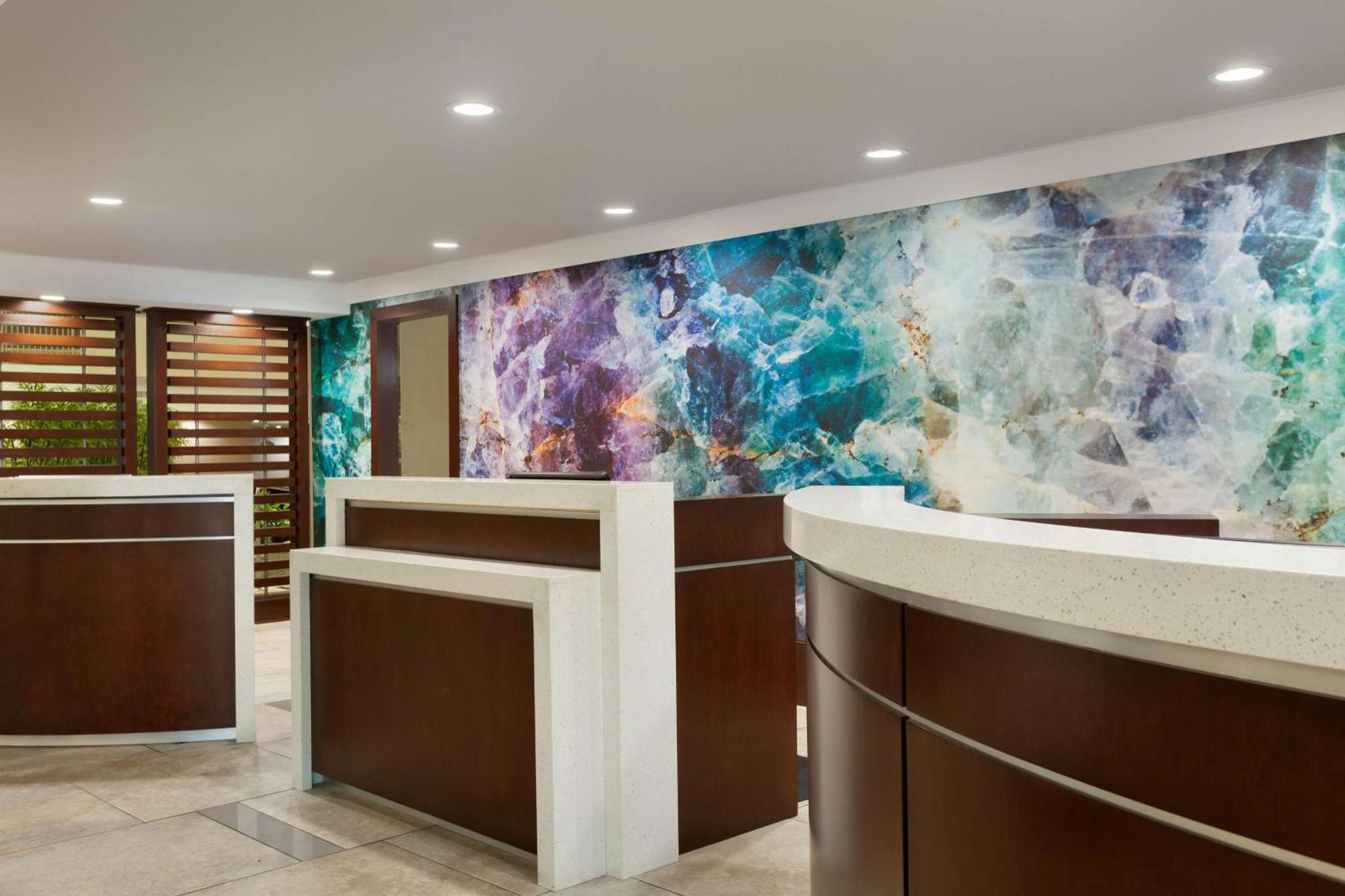 Embassy Suites By Hilton Atlanta Airport College Park Екстериор снимка