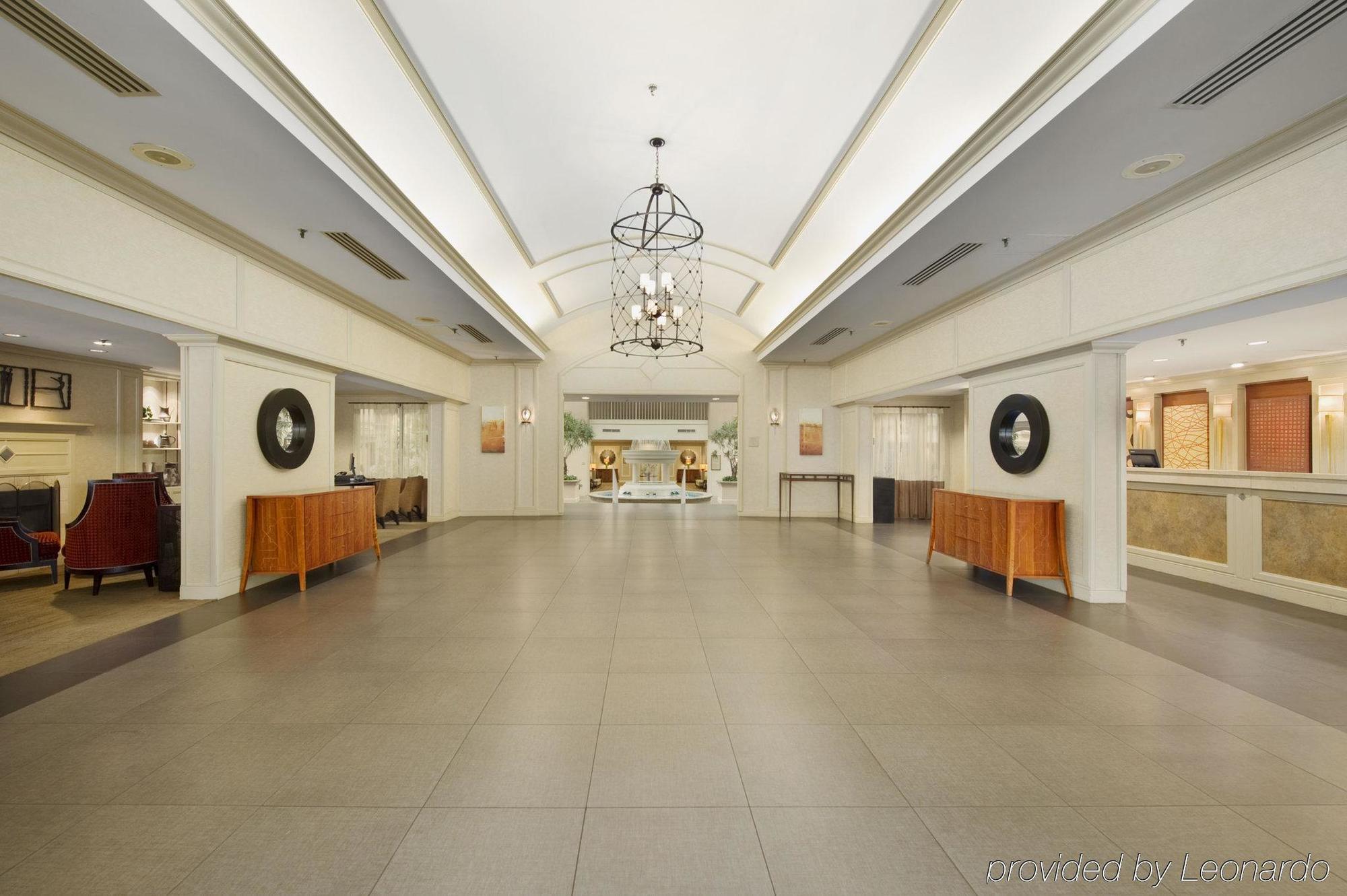 Embassy Suites By Hilton Atlanta Airport College Park Интериор снимка
