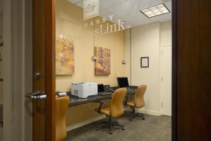 Embassy Suites By Hilton Atlanta Airport College Park Екстериор снимка